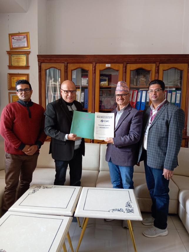 Reliance Finance Ltd. Narayangadh and Chitwan Medical College Chitwan have entered into an agreement on concessional transactions in financial and health services.